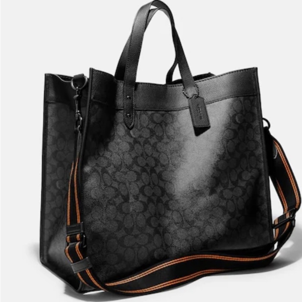 COACH Field Tote in Signature Coated Canvas